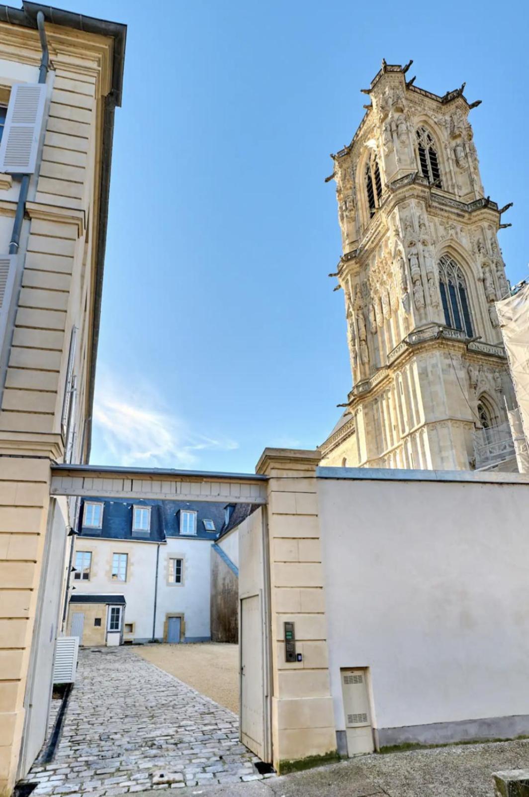 La Chapelle, Les Suites Du Palais, L'Unique 5 Etoiles De Nevers, Suite D'Exception, By Primo C0Nciergerie Zewnętrze zdjęcie